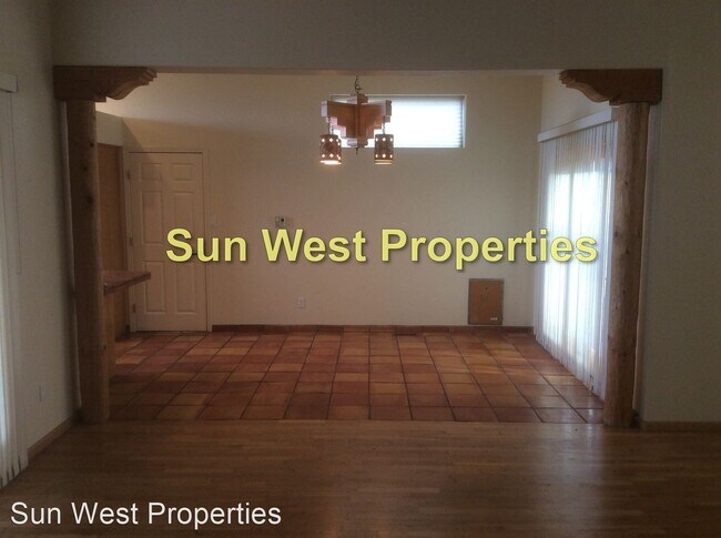 Building Photo - 3 br, 2 bath House - 414 W. 32nd St.