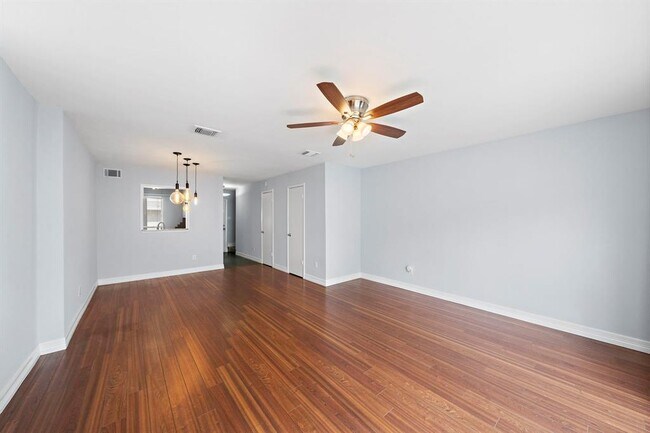Foto del edificio - 1212 Fairview St