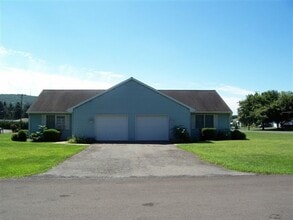 Building Photo - 118 Vinel Cir