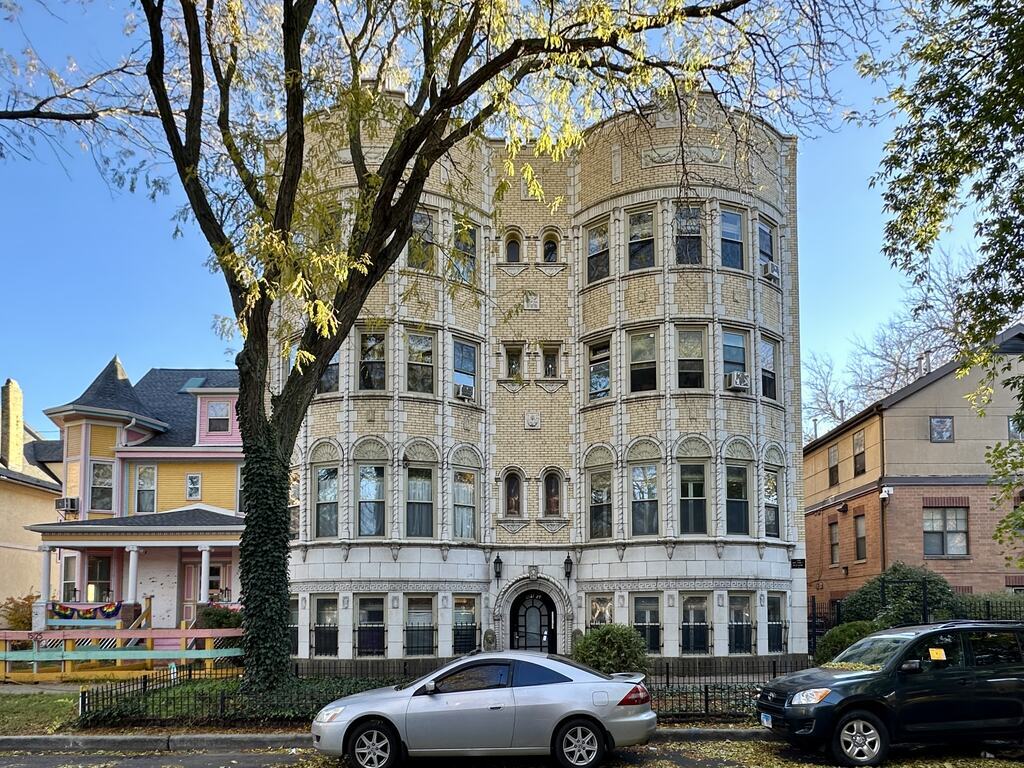 Foto principal - 1527 W Pratt Blvd