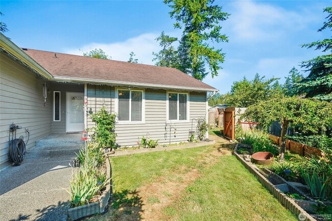 Foto del edificio - 16107 Goldbar Blvd