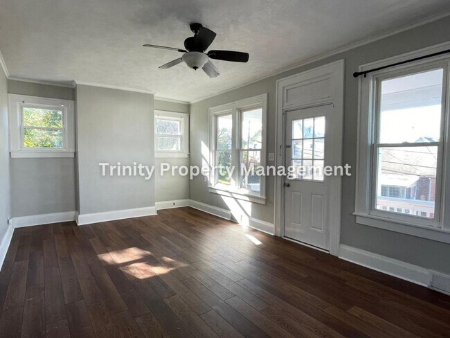 Foto del edificio - 309 Hedge St