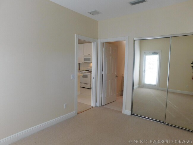 Foto del edificio - 4014 Community Dr