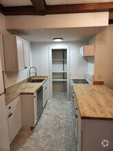 Building Photo - 524 N 50th St