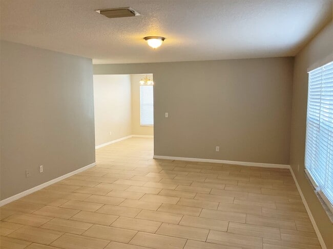 Building Photo - 324 Summer Sails Dr