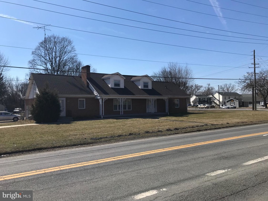 Primary Photo - 22 Paynes Ford Rd