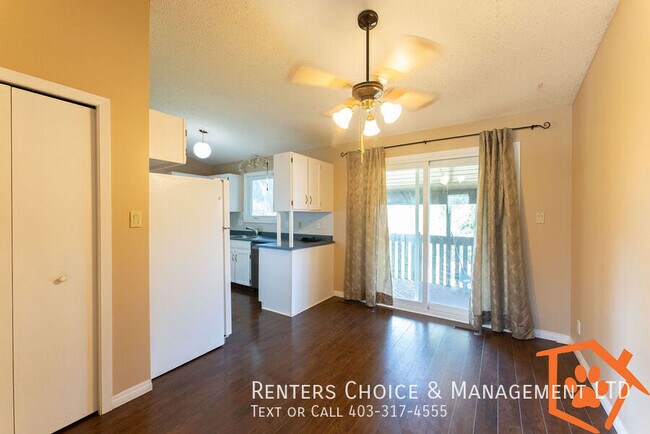 Photo du bâtiment - 3 Bedroom Main Floor, UTILITIES INCLUDED