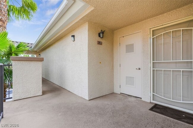 Building Photo - 7107 S Durango Dr