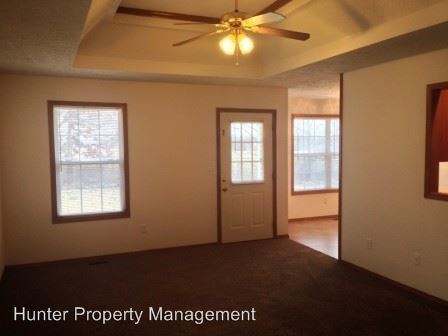 Foto del edificio - 1225-1227 Bluegrass Rd