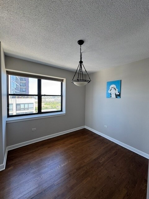 Foto del edificio - 1529 S State St