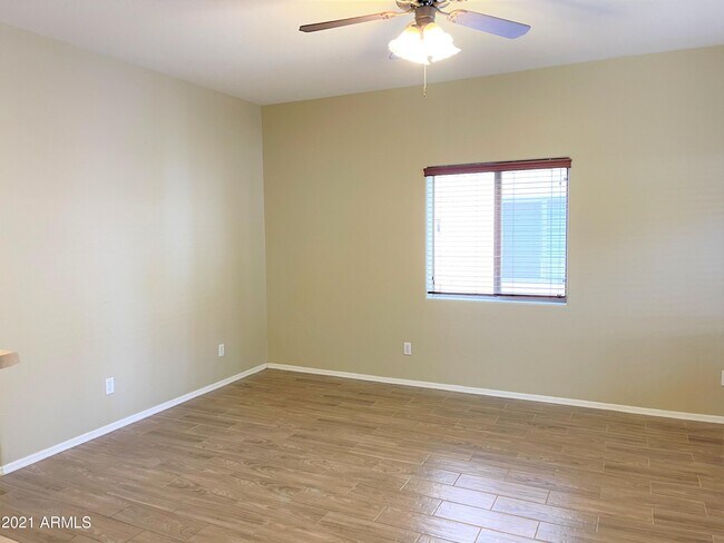 Building Photo - 510 E University Dr
