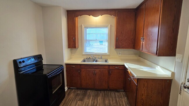 Building Photo - 1528-1532-1532 Lambuth Blvd