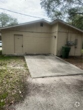 Building Photo - 333 Bryan Oaks Ct
