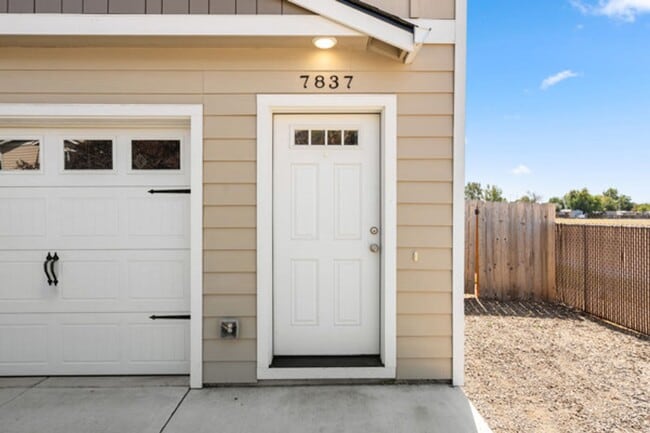 Building Photo - 7837 Jacqueline Way