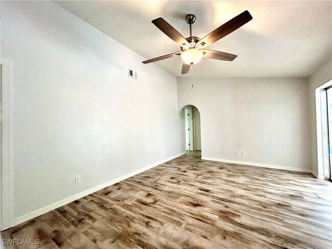 Foto del edificio - 920 SE 23rd St