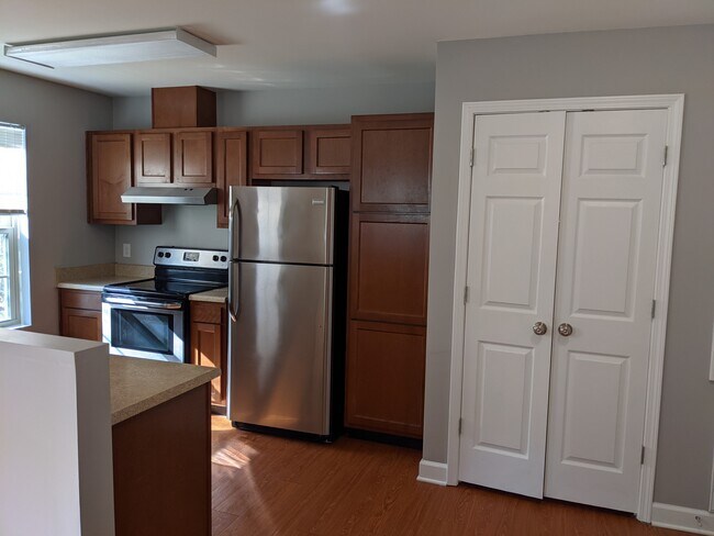Building Photo - 108 McKeough Ave