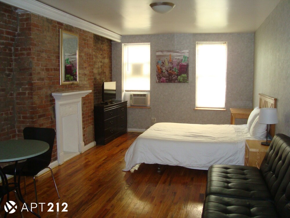 Foto del edificio - 351 E 60th St