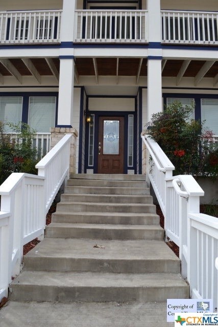 Building Photo - 1425 Fairway