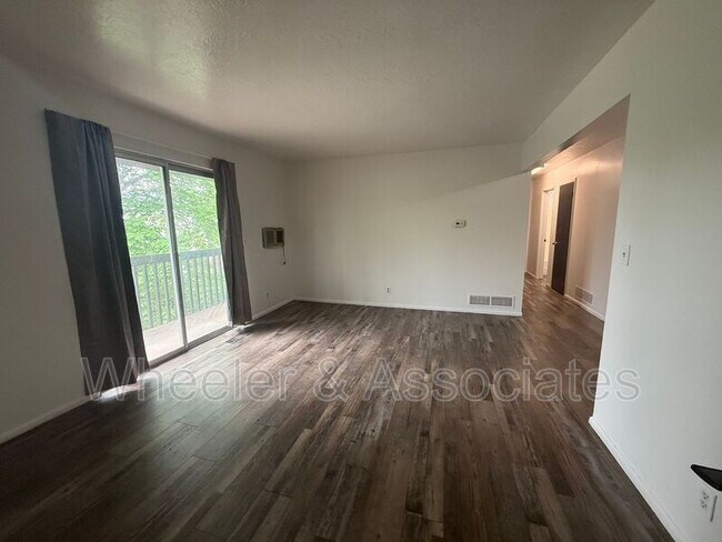 Foto del edificio - 2650 Jefferson Ave