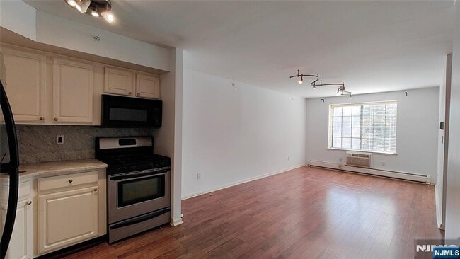 Foto del edificio - 1412 Faulkner Ct