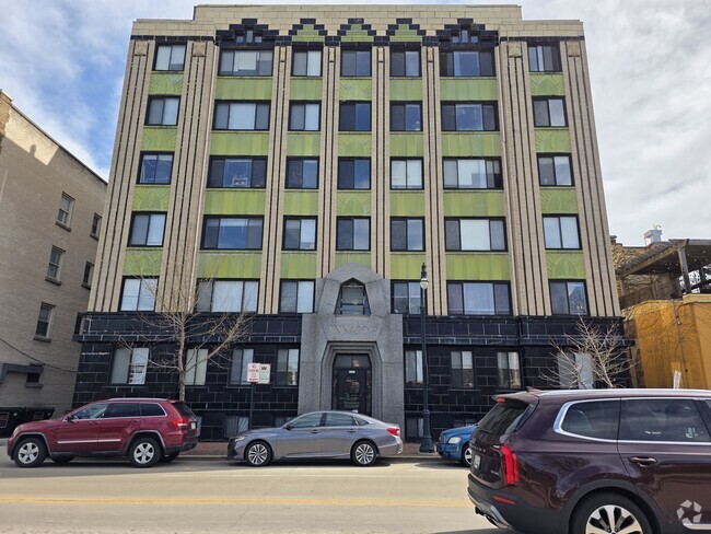 Building Photo - The Annason