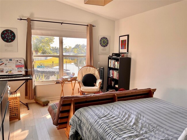 Foto del edificio - 421 SW 195th Ave