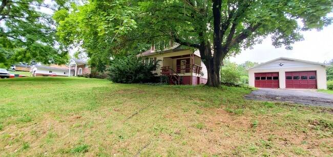 Building Photo - 276 Marshall Cir