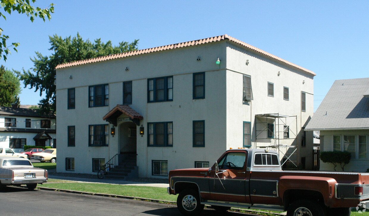 415 N Naches Ave, Yakima, WA 98901 Apartments in Yakima, WA