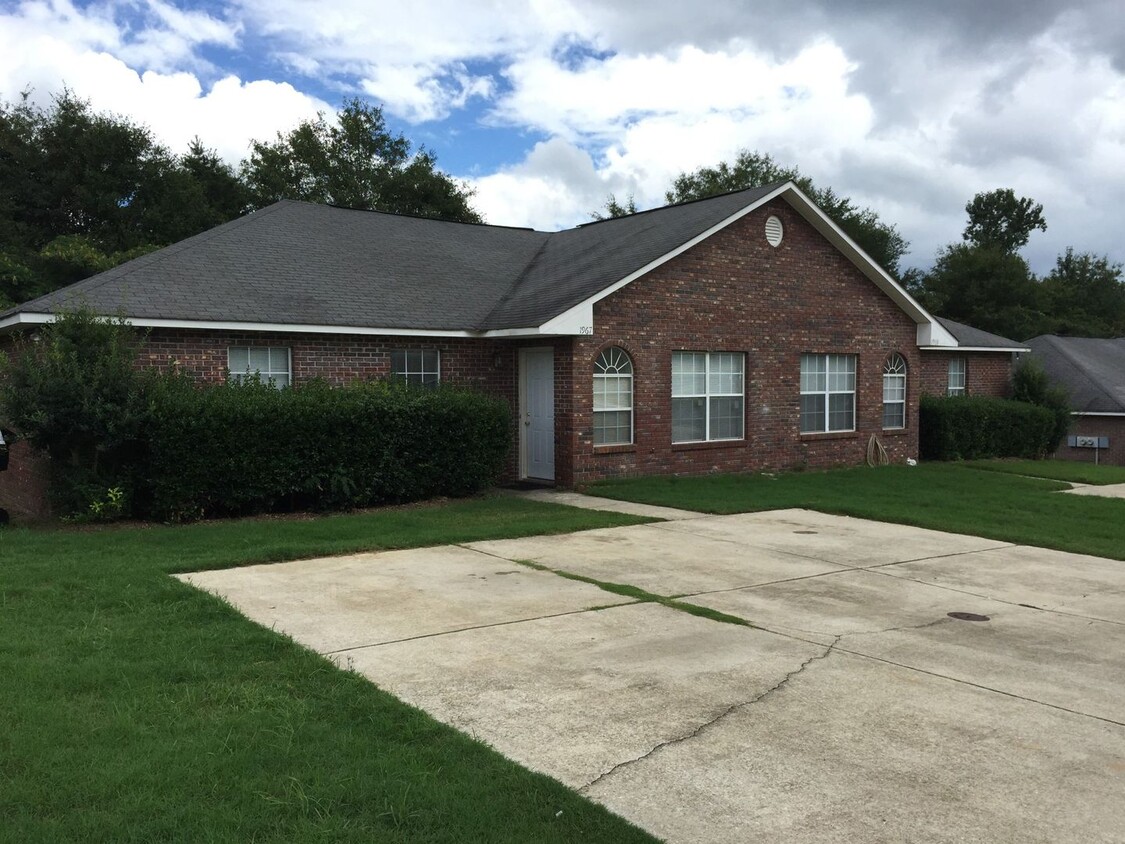 Primary Photo - Duplex in Harmon Estates