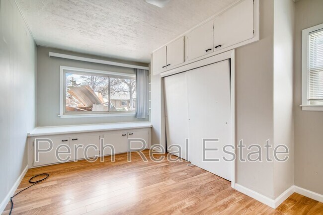 Foto del edificio - 1281 Quentin St