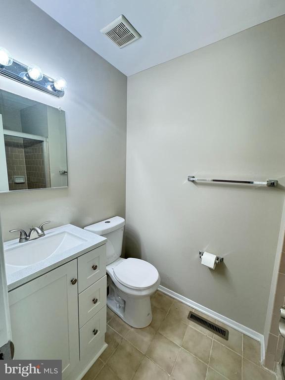Foto del edificio - 732 Wilton Farm Dr
