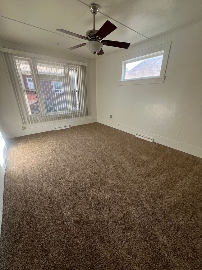 Building Photo - 941 N Arthur Ave