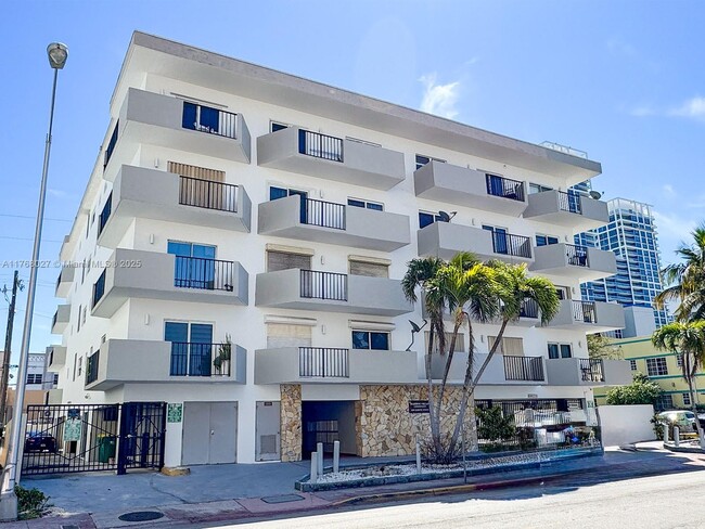 Foto del edificio - 6965 Harding Ave