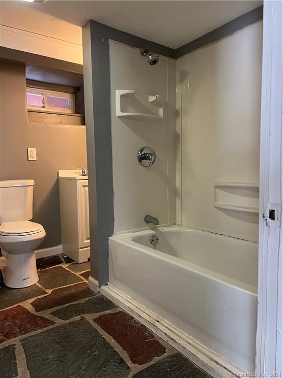 78 McKinley Ave Unit 1, Norwich, CT 06360 Room for Rent in Norwich