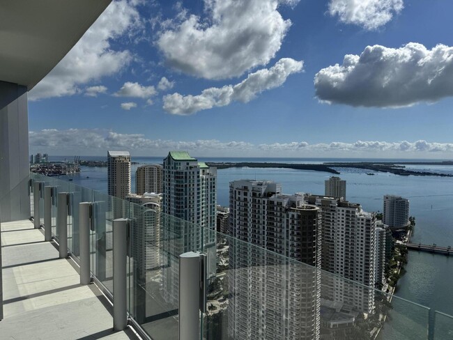 Foto del edificio - 300 Biscayne Blvd Way