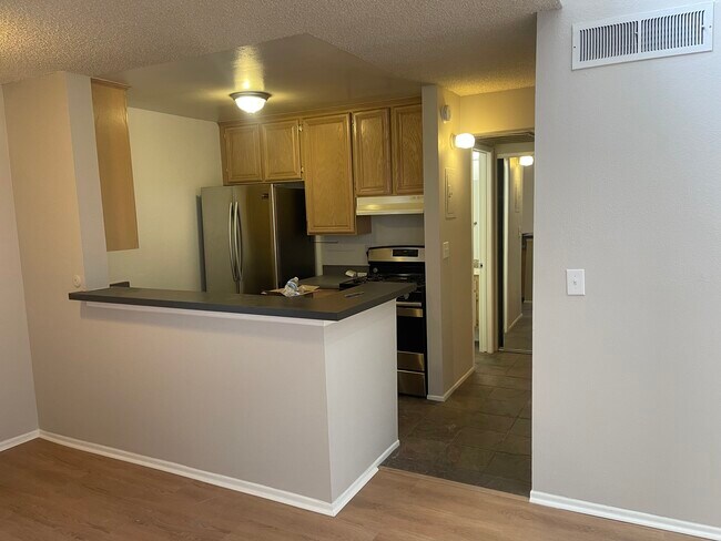 Foto del edificio - 18645 Hatteras St