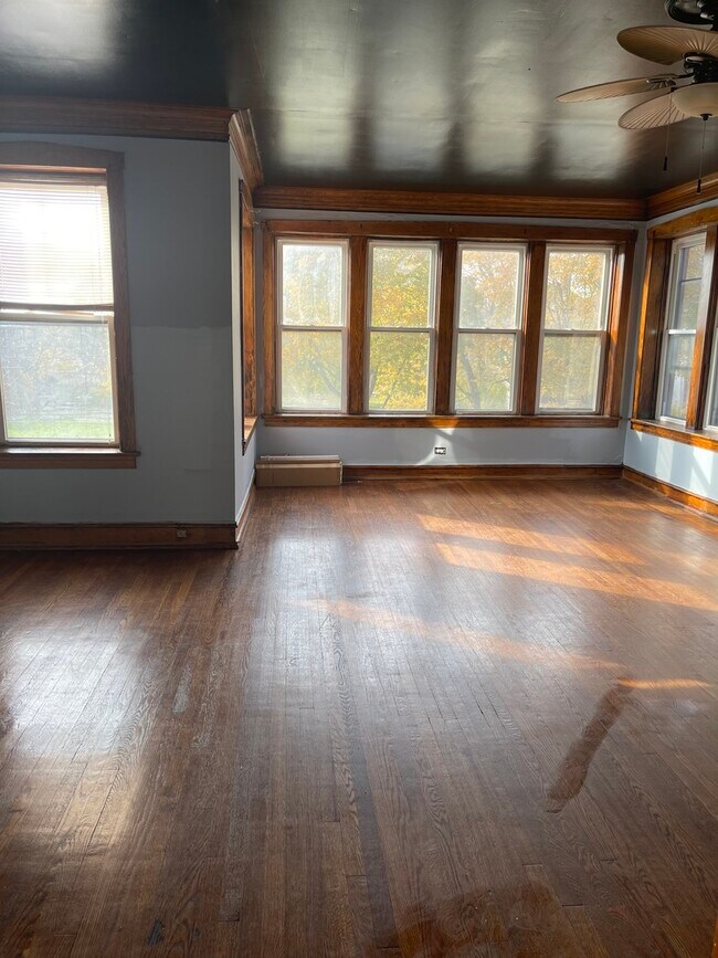 Building Photo - 17 N Parkside Ave