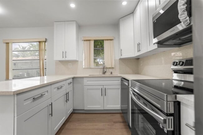 Building Photo - 8291 St