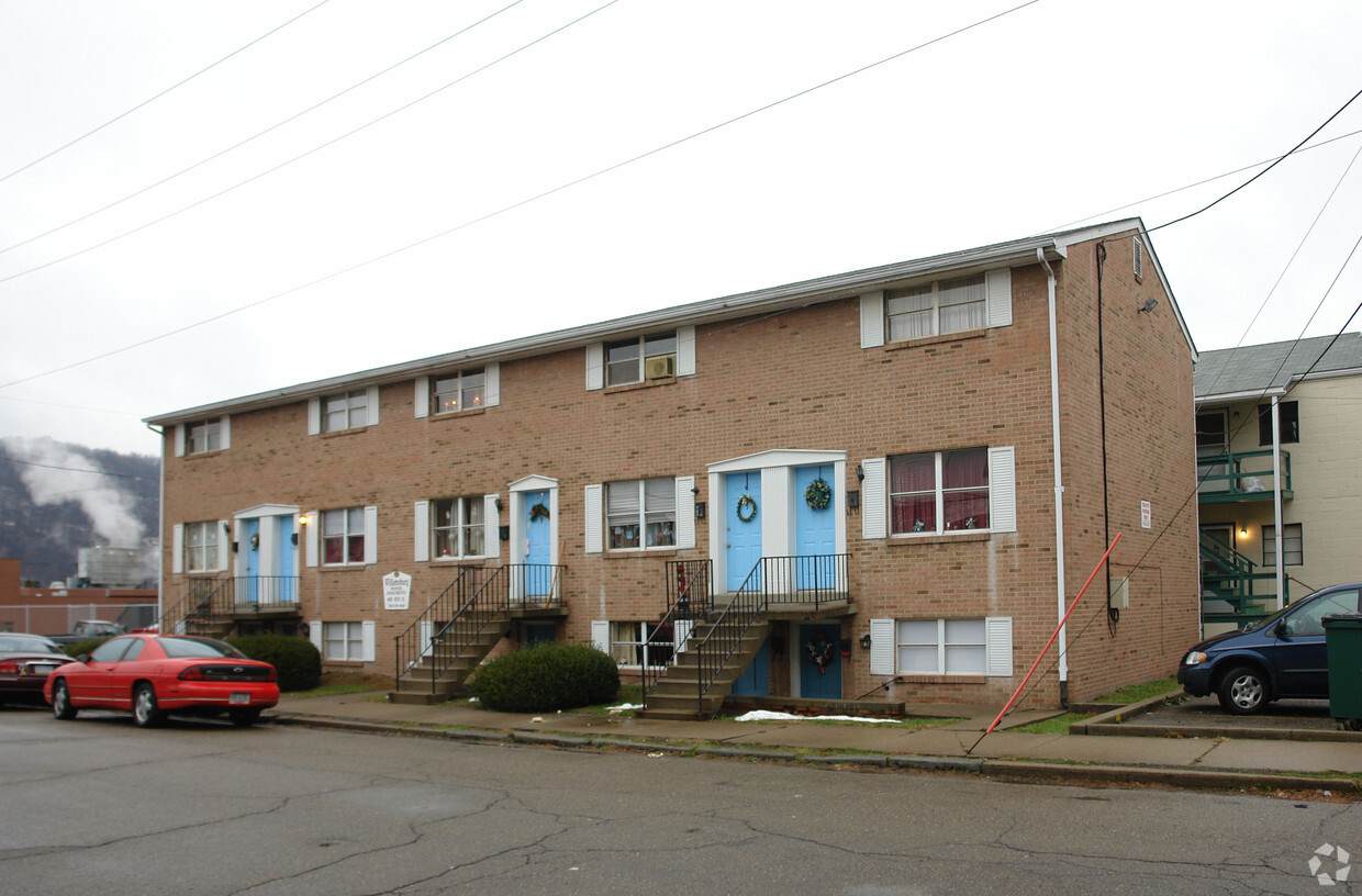 Building Photo - WILLIAMSBURG MANOR