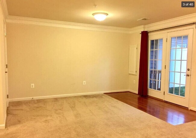 Foto del edificio - Large Townhome in Wormans Mill!