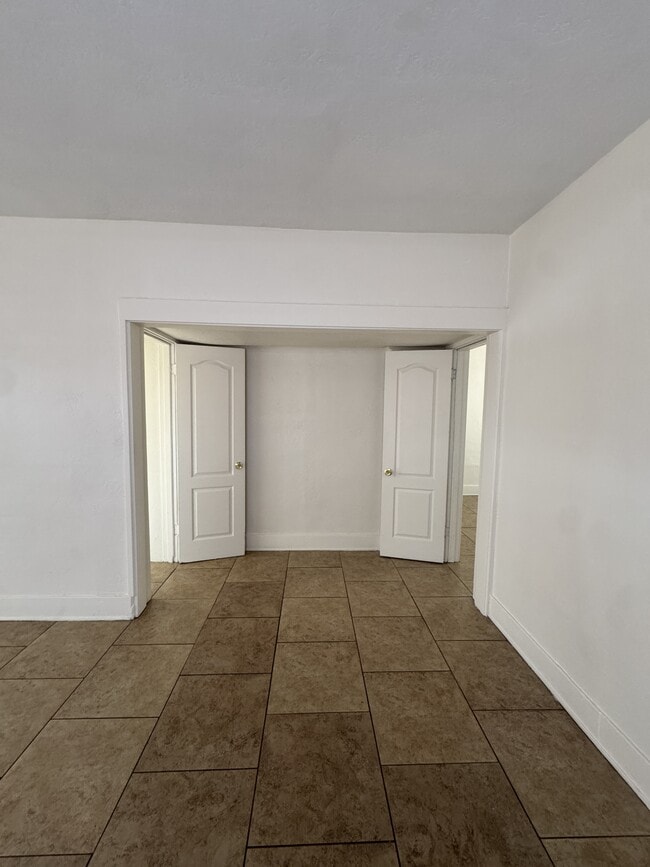 Foto del edificio - 1344 E Moreland St