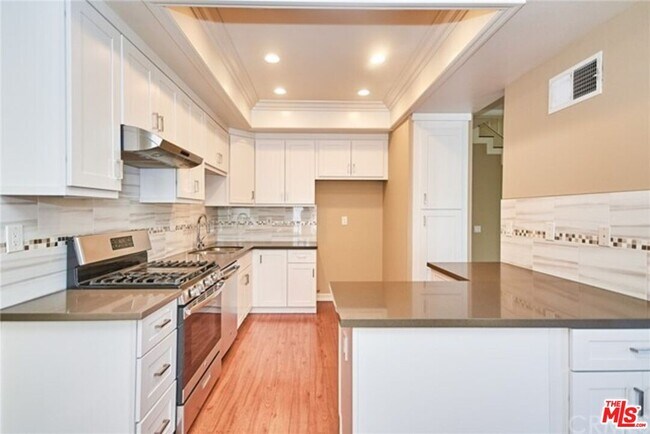 Foto del edificio - 2441 N North Creek Ln