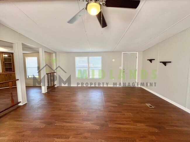 Foto del edificio - 2413 S Lake Dr