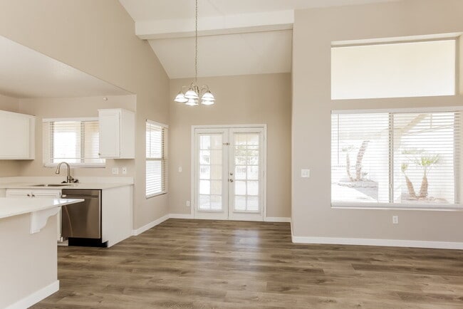 Building Photo - 1732 Pacific Terrace Dr