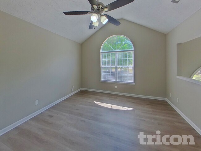 Foto del edificio - 760 Country Lake Ct