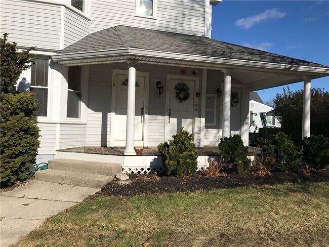 Foto del edificio - 118 Carrington Ave