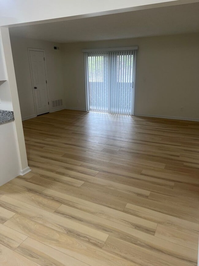 Interior Photo - The Incline at Ft. Mitchell