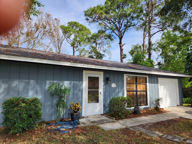 Building Photo - Port St. Lucie Pool Home for rent