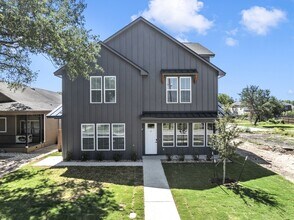 Building Photo - 1416 Speight Ave