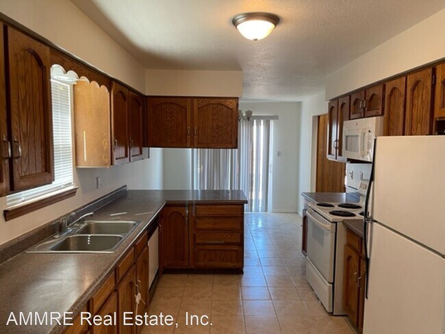 Building Photo - 4 br, 2 bath House - 2101 White Cloud NE
